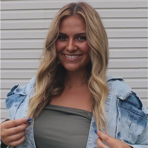 Meet your Posher, Abby